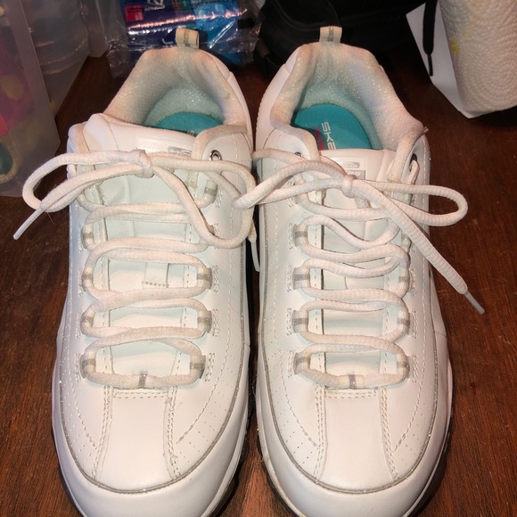 Skechers Woman’s Skech Air Sneakers Athletic Shoes Sz 10US White /Knobby Bottoms - Picture 1 of 6